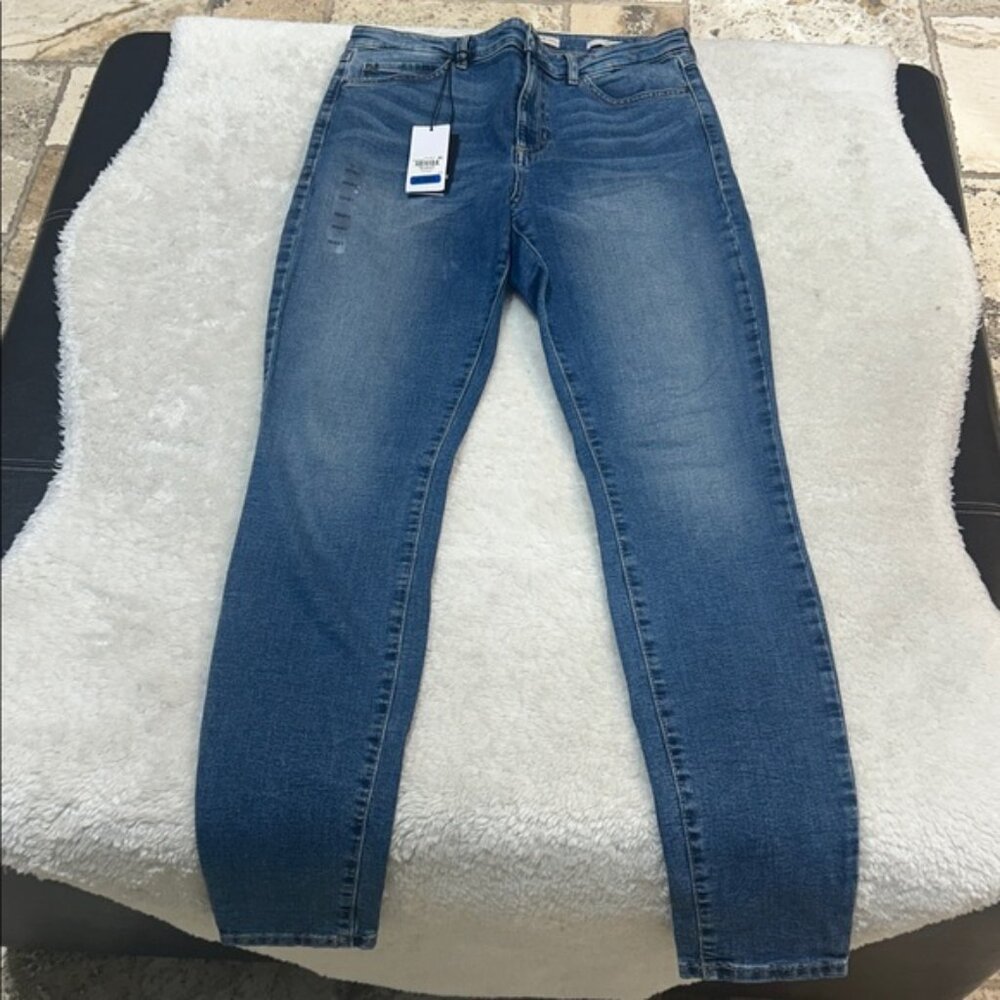 🎁 Guess 1981 skinny jeans - Picture 4 of 7